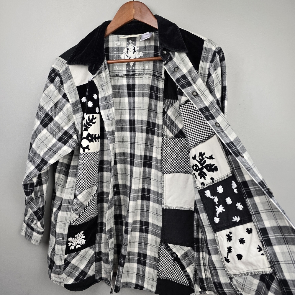 Vintage Patchwork Snow Flake Plaid Button Up Top Black White Women Sz M Petite